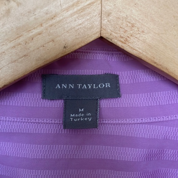 Ann Taylor Lilac Striped Dress Shirt Size Medium - Picture 4 of 6